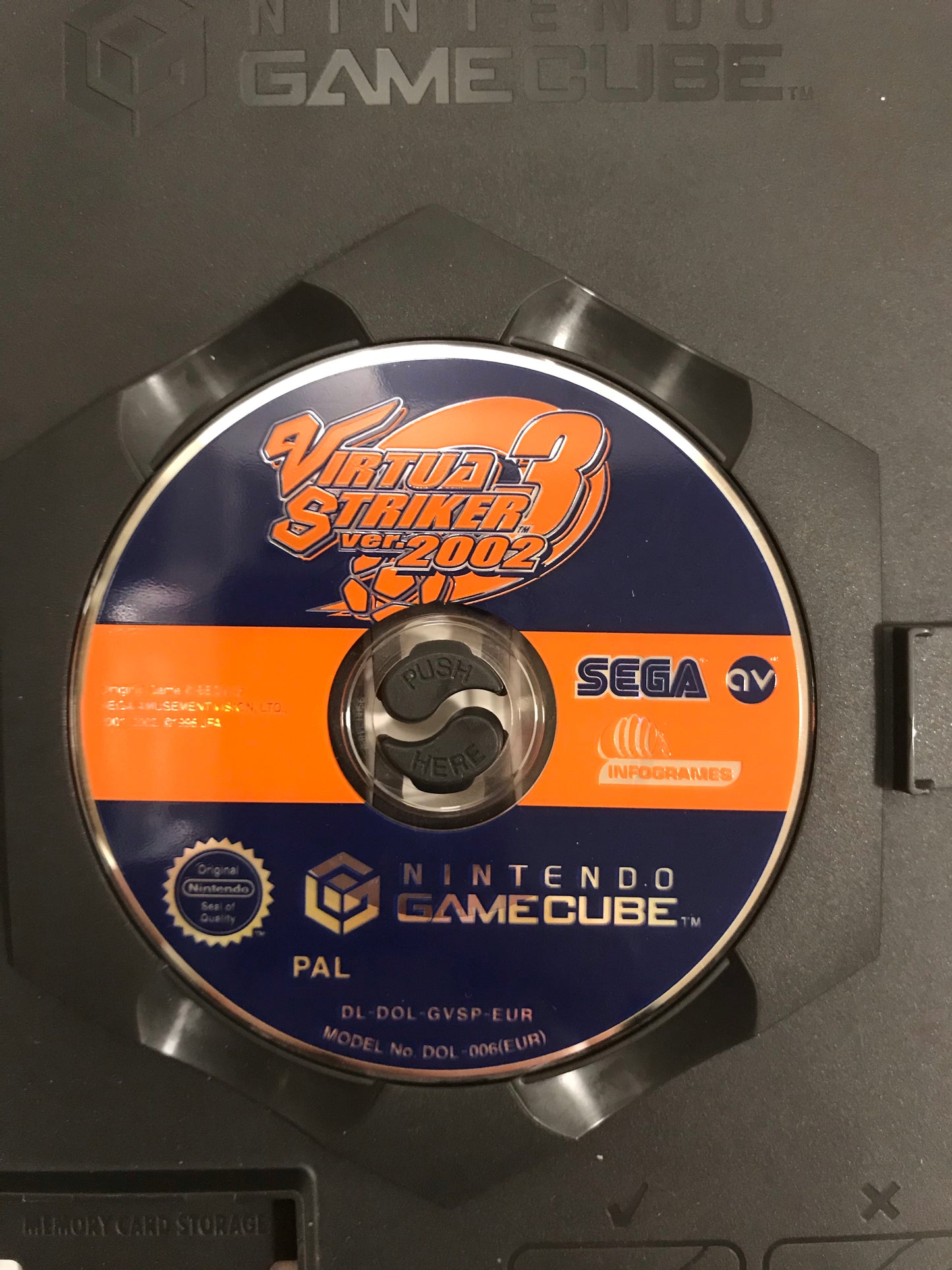 virtua striker 3 version 2002 PAL Nintendo gamecube avec notice